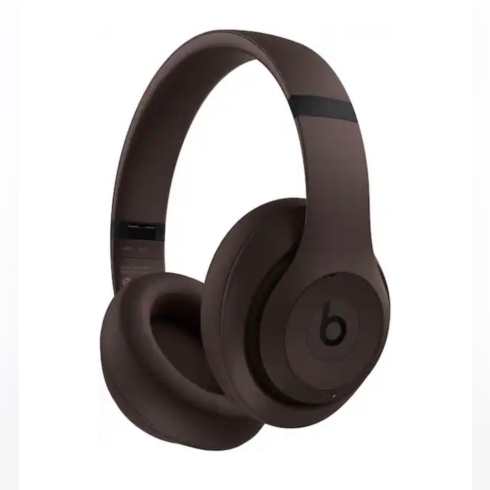 Beats Studio Pro Wireless Noise
Cancelling  Headphones-Deep Brown 
-Renewed